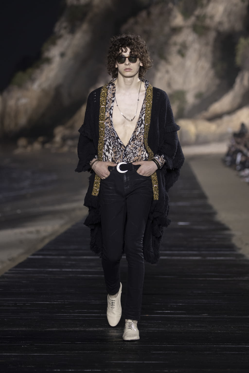 Fashion Week Paris Spring/Summer 2020 look 30 from the Saint Laurent collection menswear