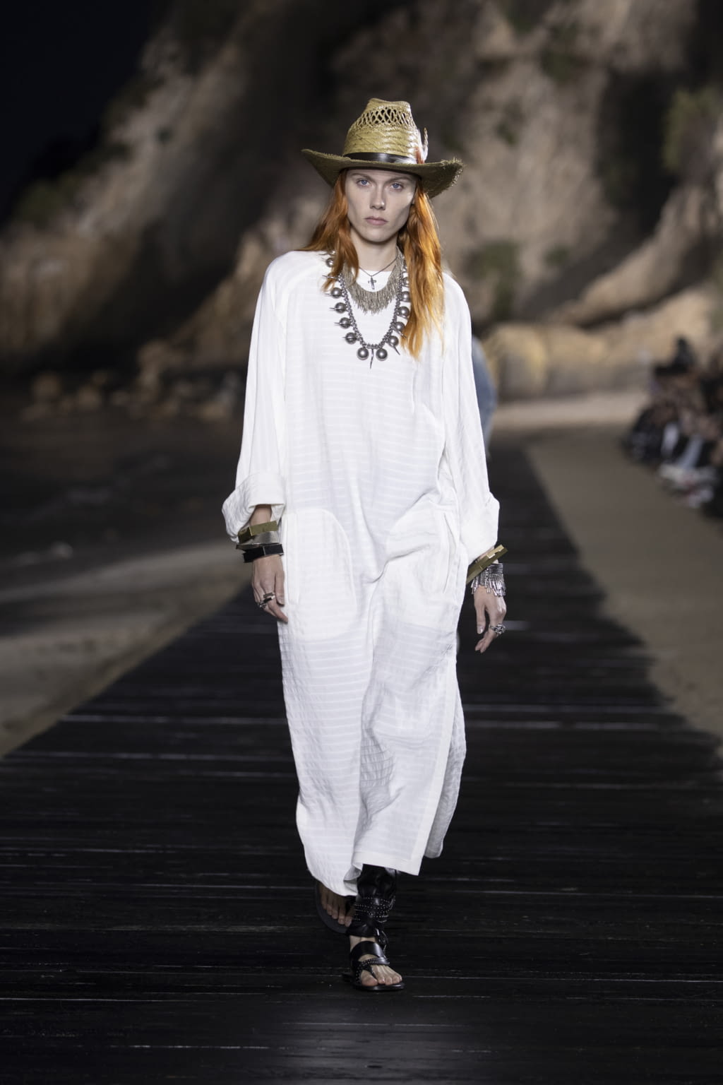 Fashion Week Paris Spring/Summer 2020 look 37 de la collection Saint Laurent menswear