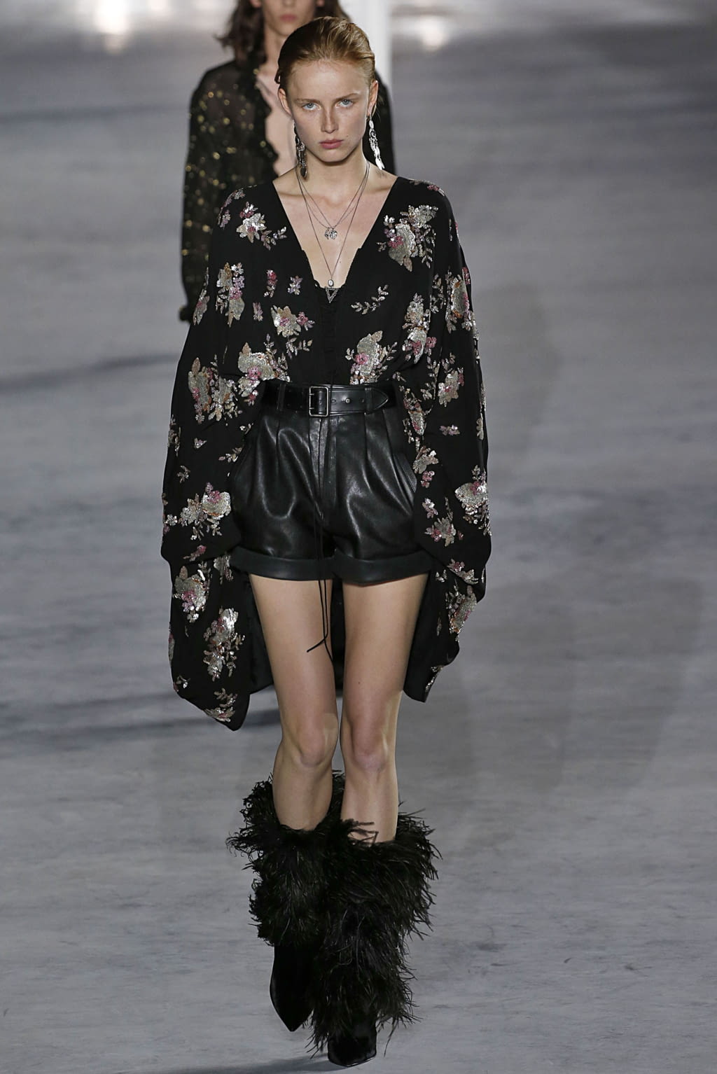 Fashion Week Paris Spring/Summer 2018 look 17 from the Saint Laurent collection womenswear
