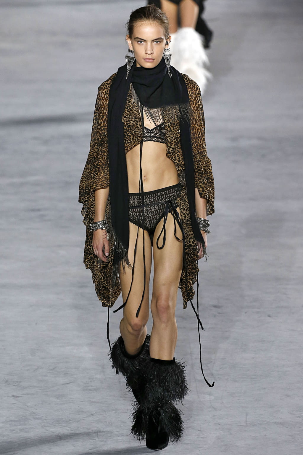 Fashion Week Paris Spring/Summer 2018 look 37 from the Saint Laurent collection womenswear