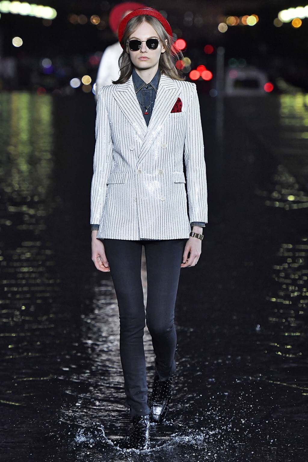 Fashion Week Paris Spring/Summer 2019 look 11 from the Saint Laurent collection womenswear
