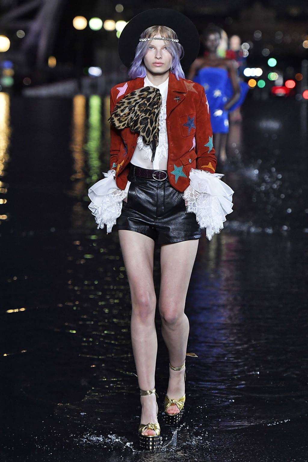 Fashion Week Paris Spring/Summer 2019 look 16 from the Saint Laurent collection womenswear