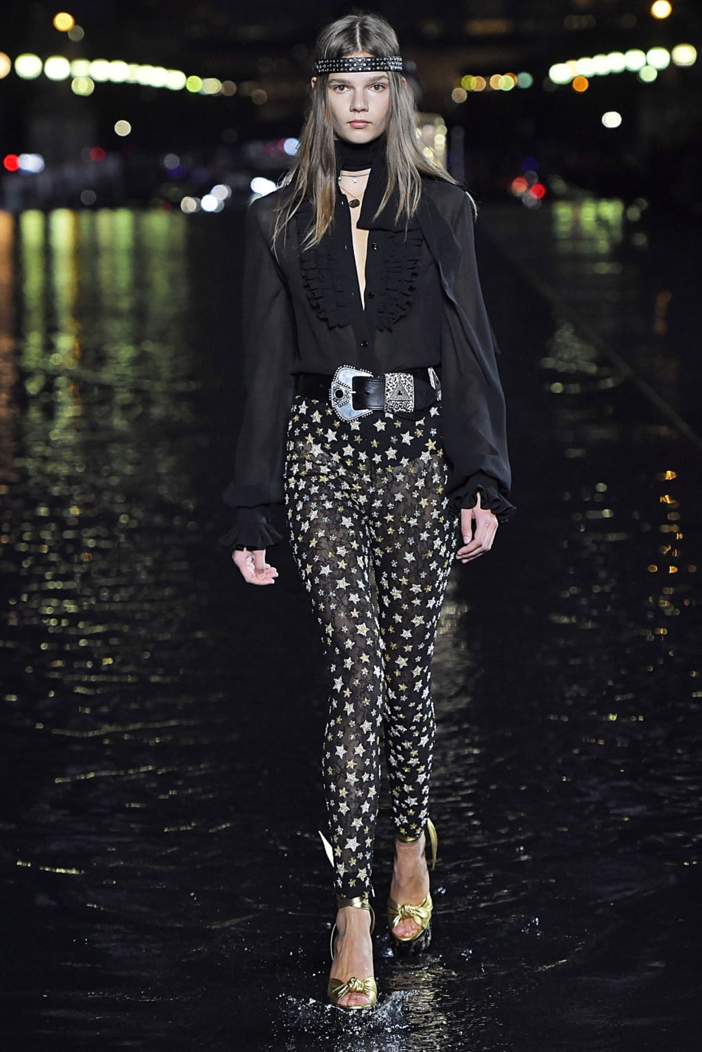 Fashion Week Paris Spring/Summer 2019 look 36 from the Saint Laurent collection womenswear