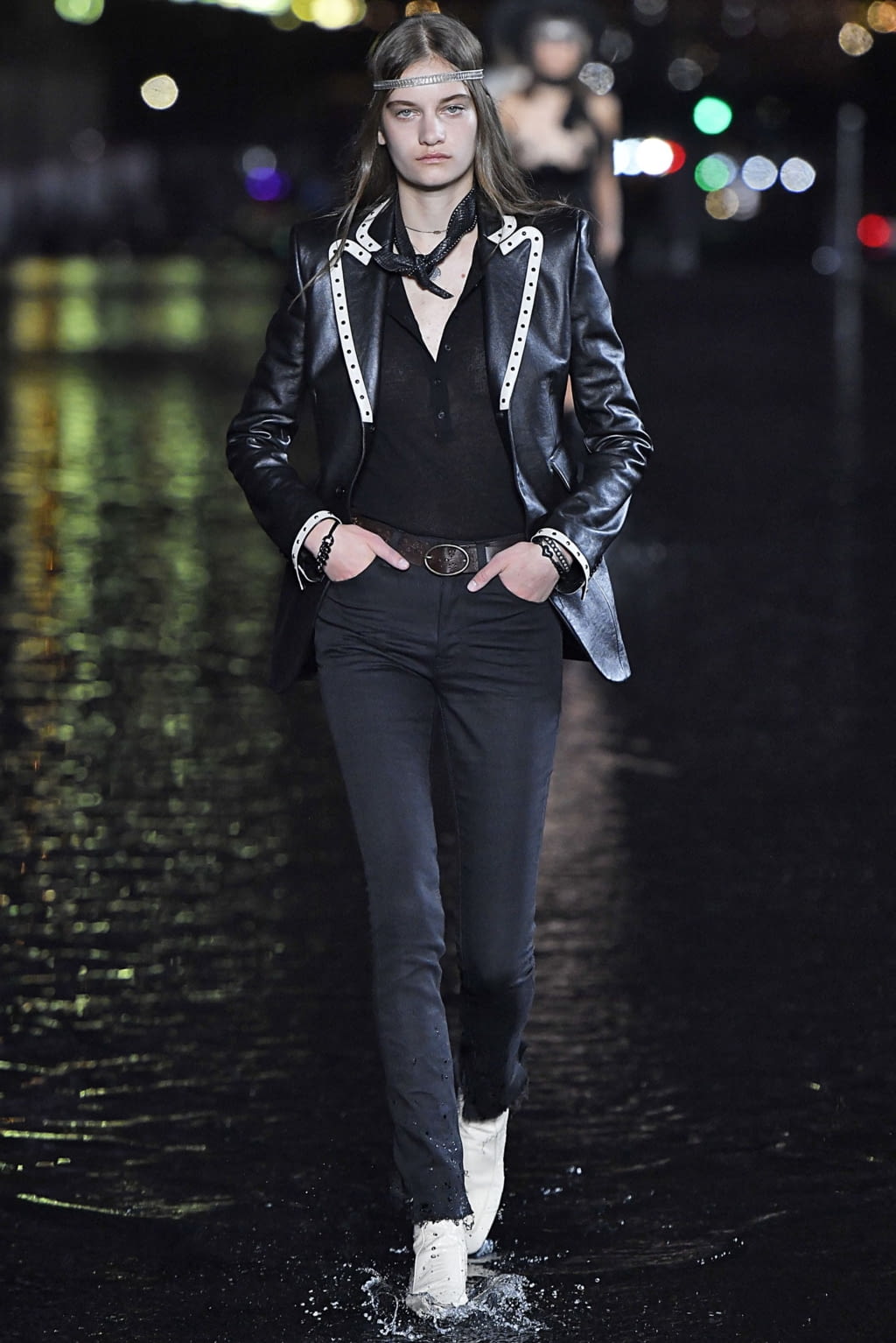 Fashion Week Paris Spring/Summer 2019 look 50 from the Saint Laurent collection 女装