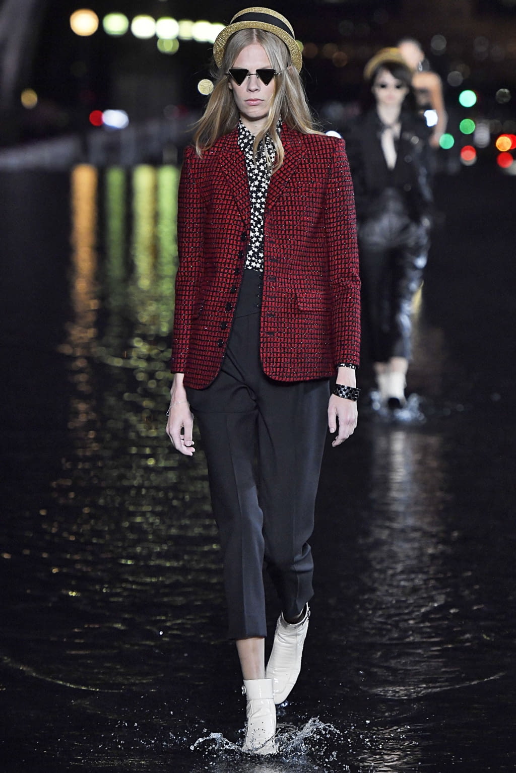 Fashion Week Paris Spring/Summer 2019 look 58 from the Saint Laurent collection 女装