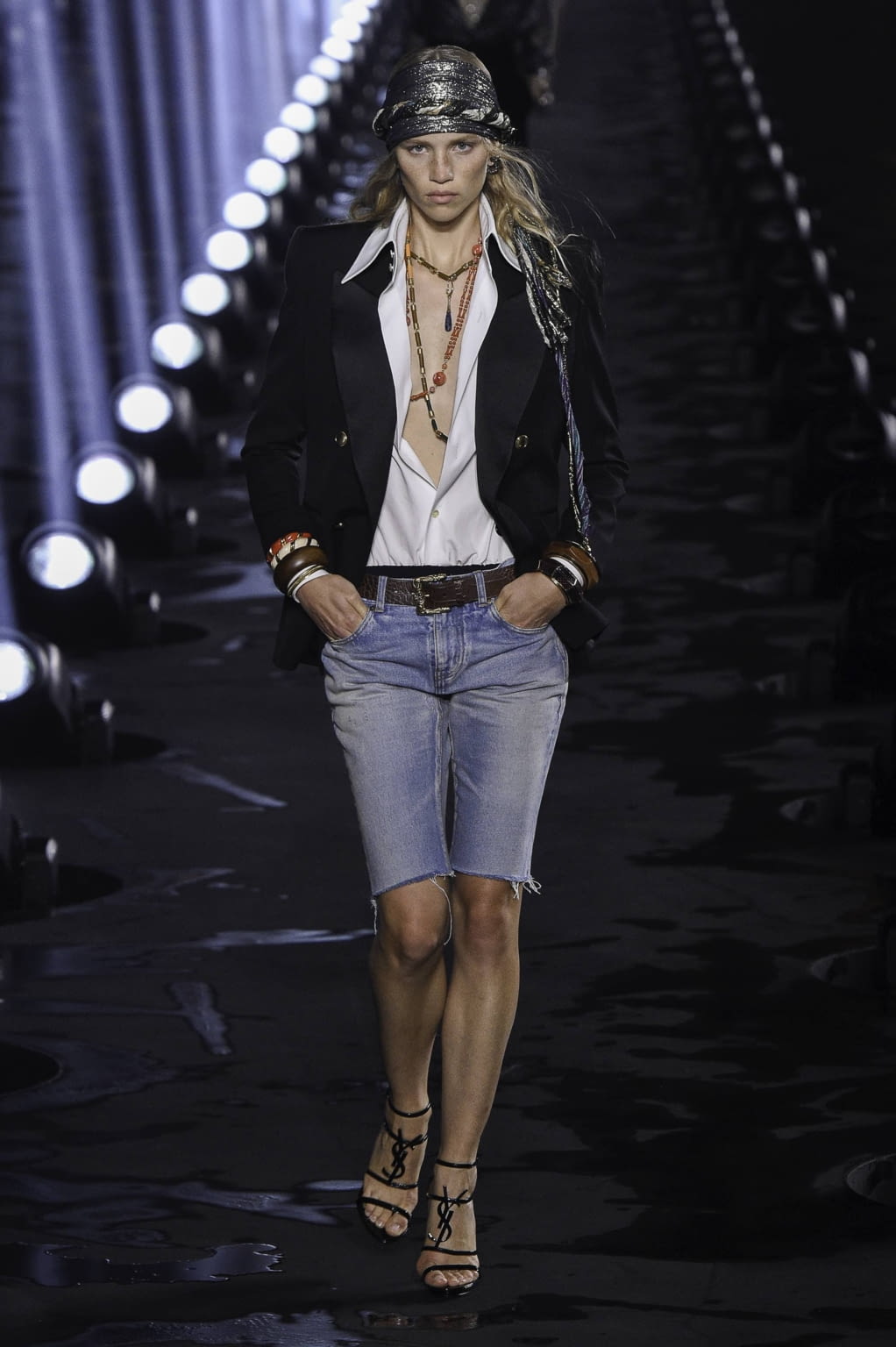 Fashion Week Paris Spring/Summer 2020 look 12 from the Saint Laurent collection womenswear