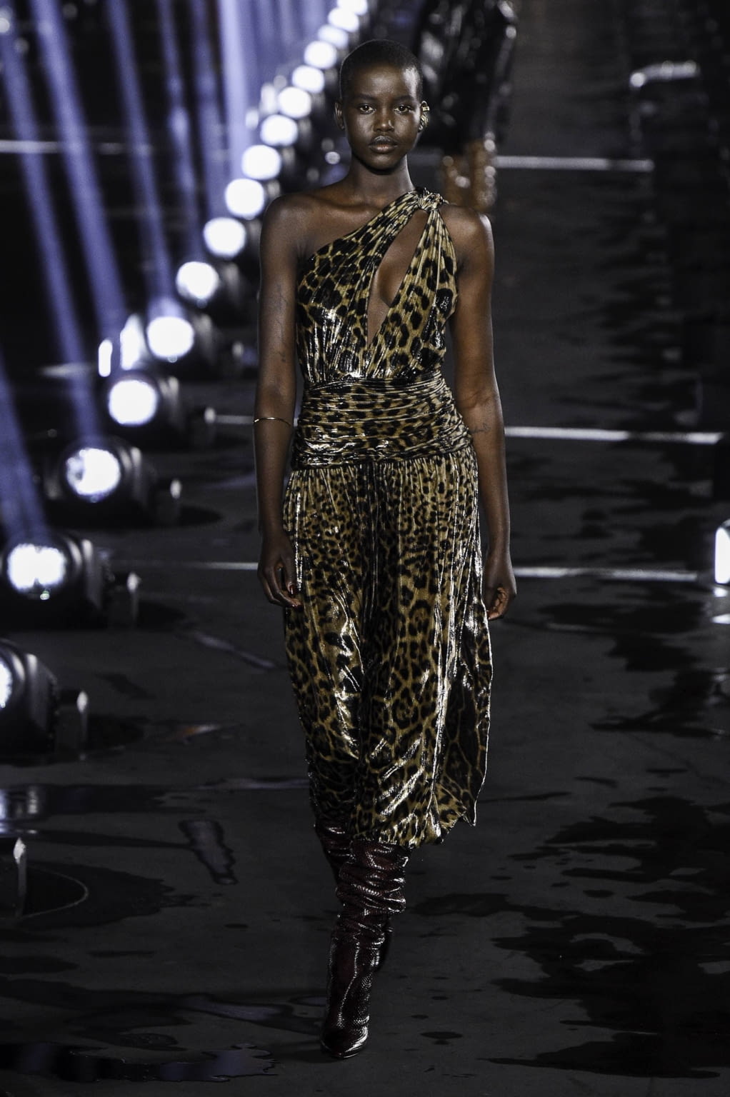 Fashion Week Paris Spring/Summer 2020 look 20 from the Saint Laurent collection womenswear