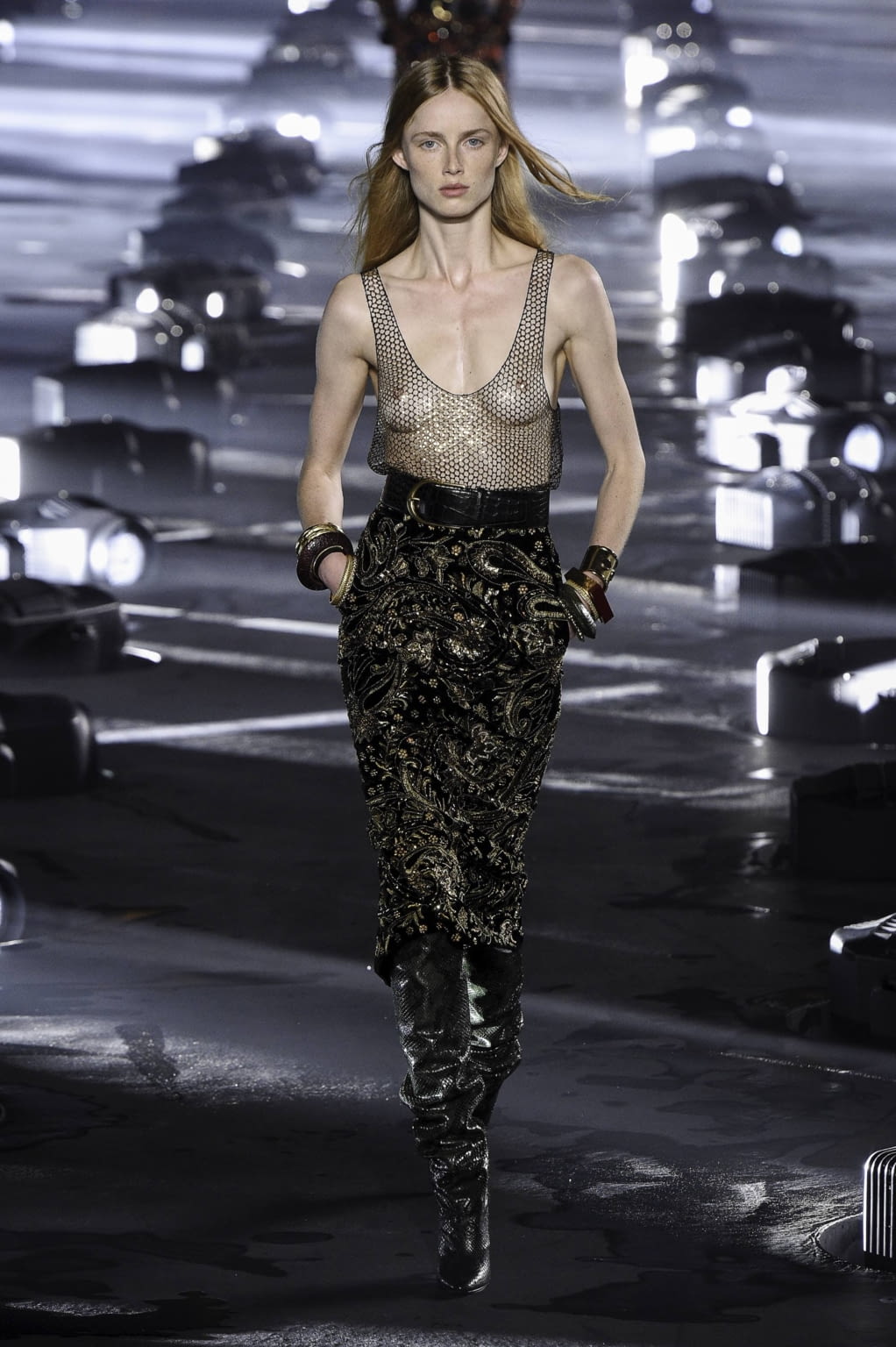 Fashion Week Paris Spring/Summer 2020 look 25 de la collection Saint Laurent womenswear