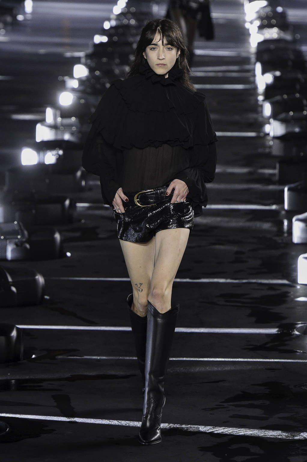 Fashion Week Paris Spring/Summer 2020 look 27 from the Saint Laurent collection womenswear