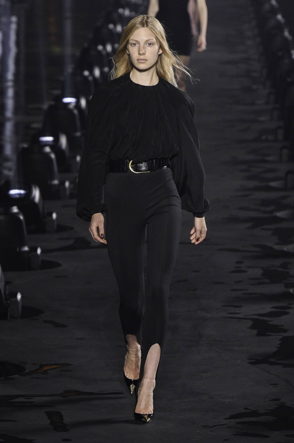 Fashion Week Paris Spring/Summer 2020 look 46 from the Saint Laurent collection 女装