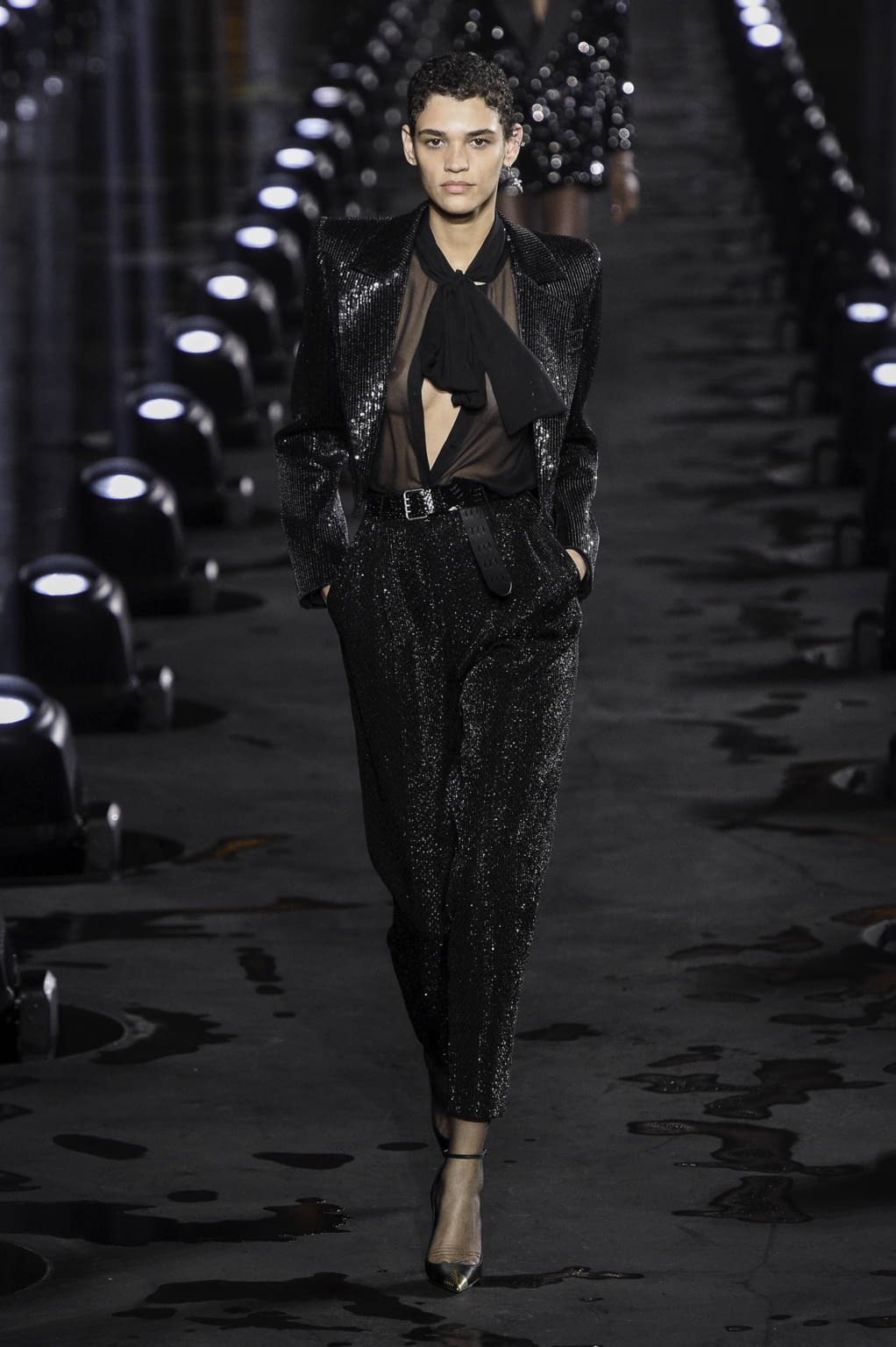 Fashion Week Paris Spring/Summer 2020 look 53 from the Saint Laurent collection 女装