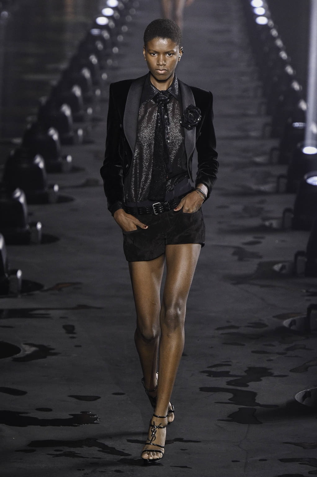 Fashion Week Paris Spring/Summer 2020 look 67 from the Saint Laurent collection 女装