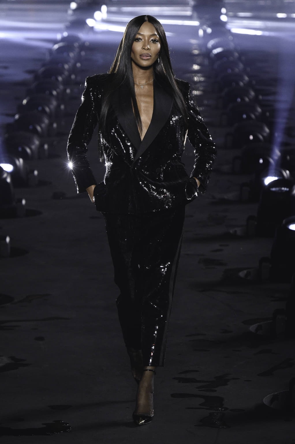 Fashion Week Paris Spring/Summer 2020 look 87 from the Saint Laurent collection 女装