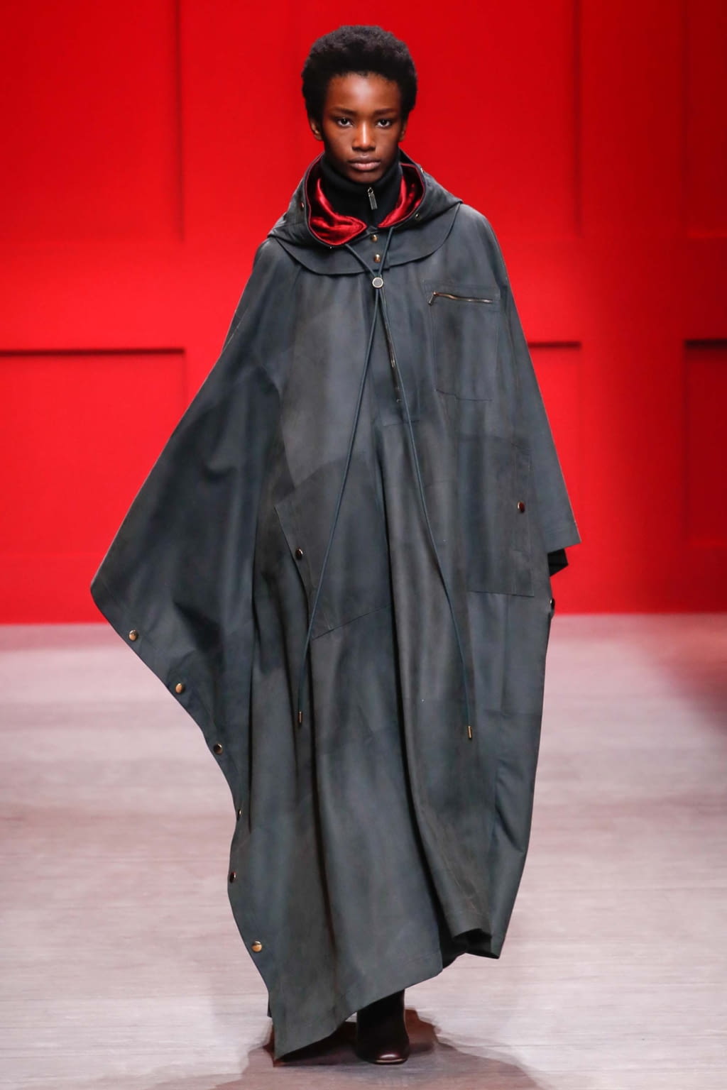 Fashion Week Milan Fall/Winter 2018 look 5 from the Ferragamo collection womenswear