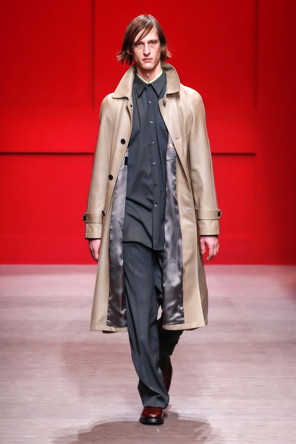 Fashion Week Milan Fall/Winter 2018 look 12 de la collection Ferragamo womenswear