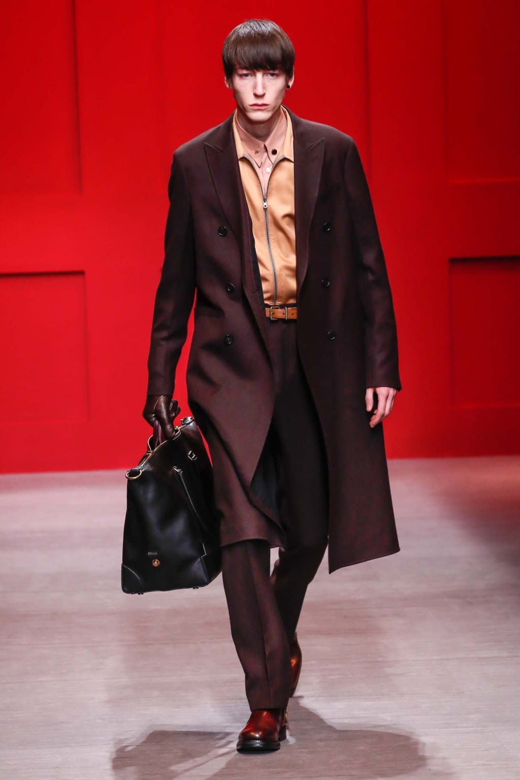 Fashion Week Milan Fall/Winter 2018 look 24 from the Ferragamo collection 女装