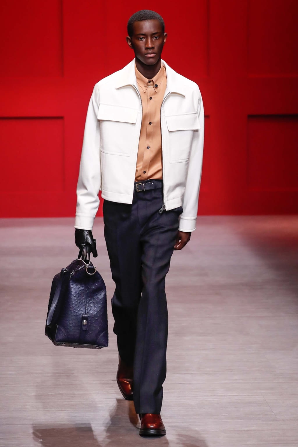 Fashion Week Milan Fall/Winter 2018 look 26 from the Ferragamo collection menswear