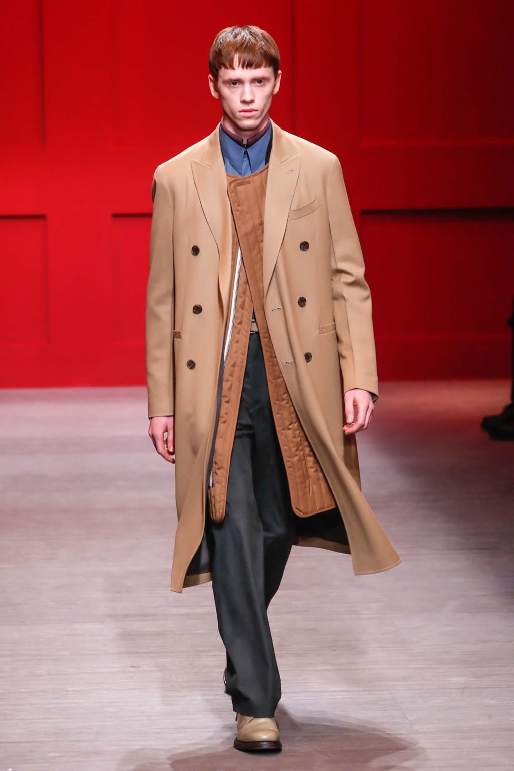 Fashion Week Milan Fall/Winter 2018 look 33 from the Ferragamo collection 女装
