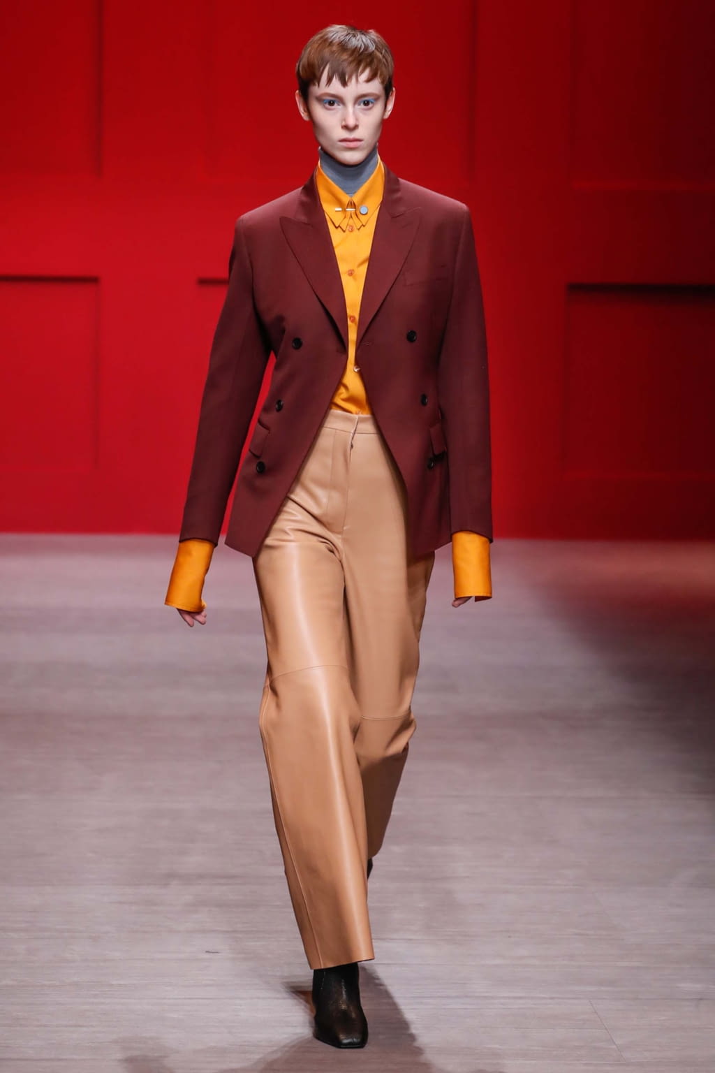 Fashion Week Milan Fall/Winter 2018 look 34 from the Ferragamo collection womenswear