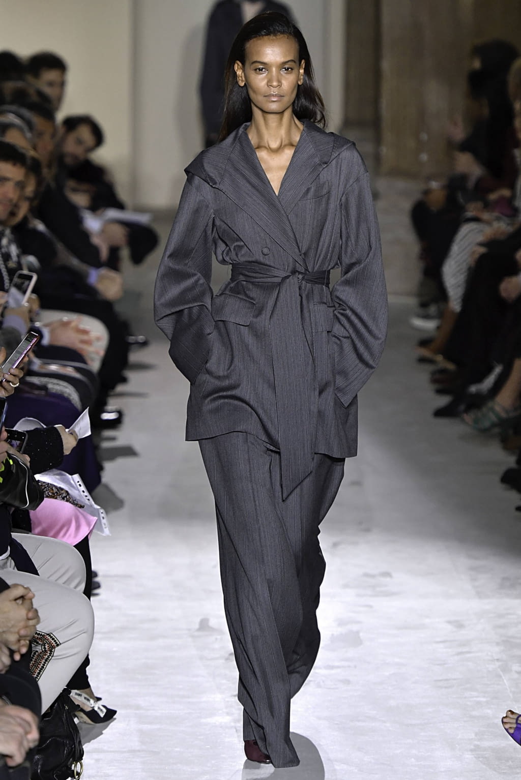 Fashion Week Milan Fall/Winter 2019 look 1 de la collection Ferragamo womenswear