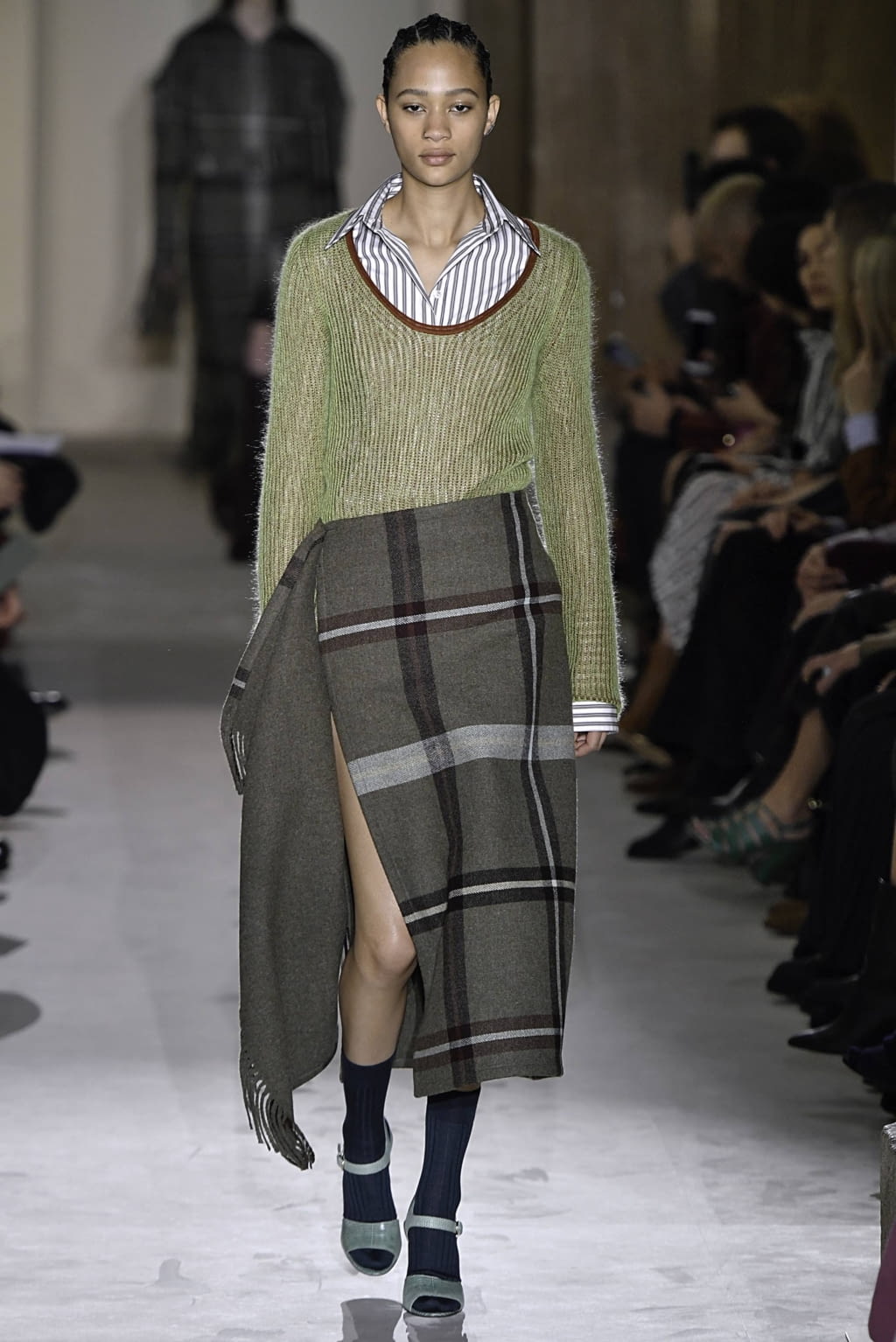 Fashion Week Milan Fall/Winter 2019 look 14 from the Ferragamo collection 女装