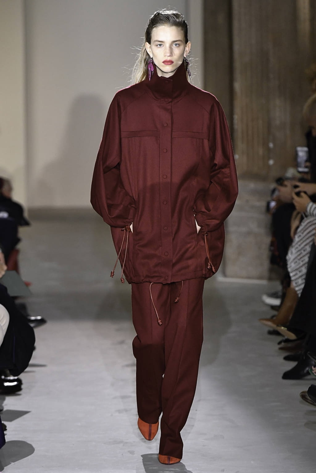 Fashion Week Milan Fall/Winter 2019 look 21 de la collection Ferragamo womenswear