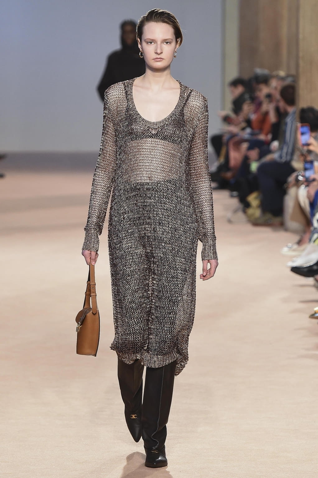Fashion Week Milan Fall/Winter 2020 look 5 from the Ferragamo collection 女装