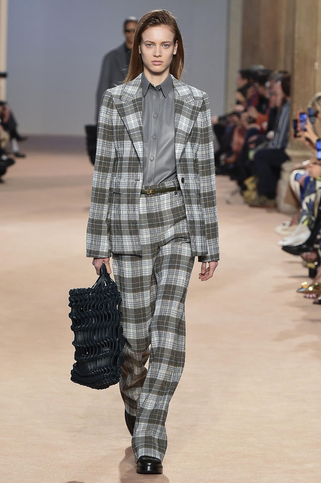 Fashion Week Milan Fall/Winter 2020 look 15 from the Ferragamo collection 女装