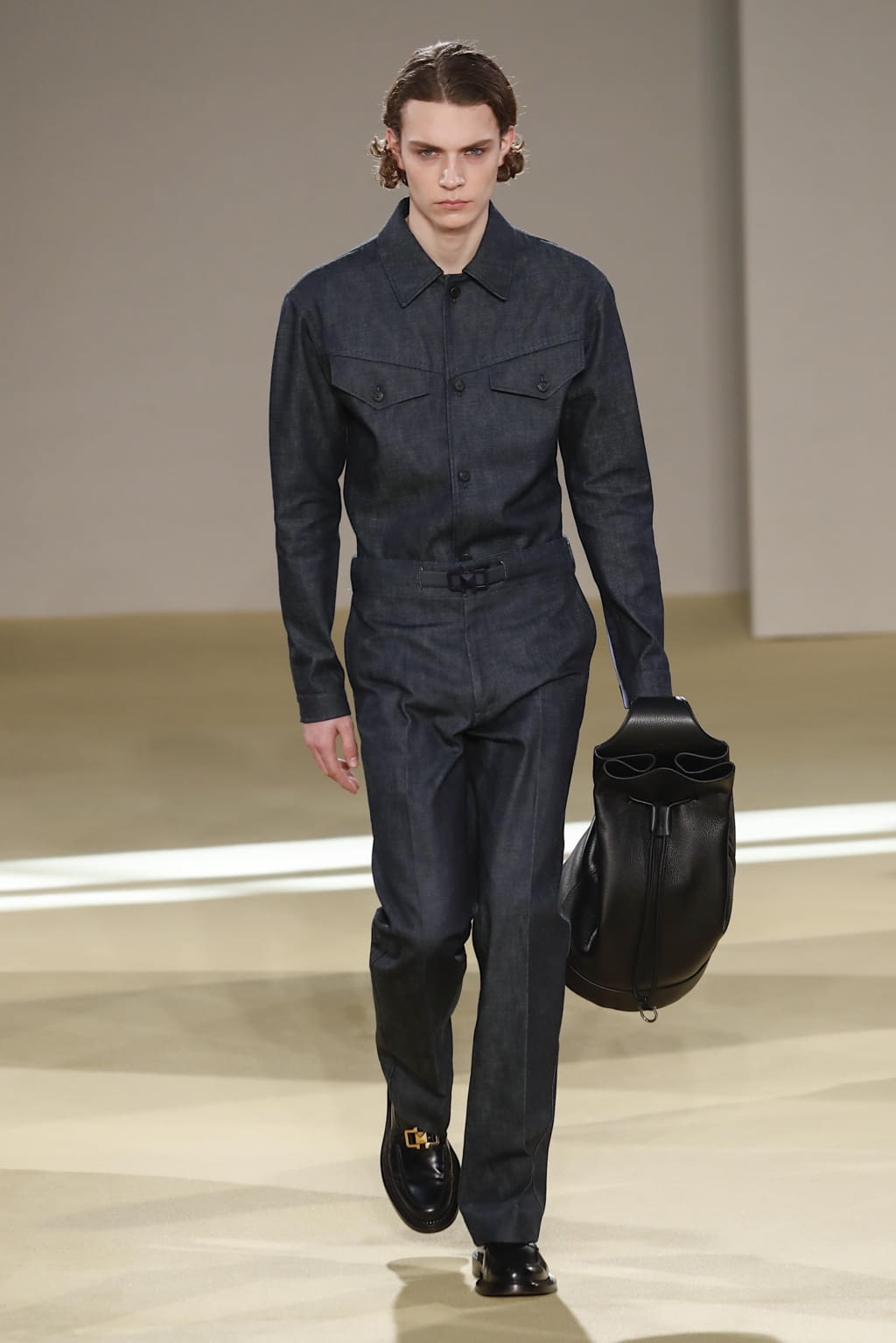 Fashion Week Milan Fall/Winter 2020 look 3 from the Ferragamo collection 男装