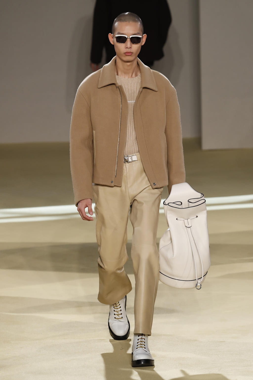 Fashion Week Milan Fall/Winter 2020 look 17 from the Ferragamo collection 男装