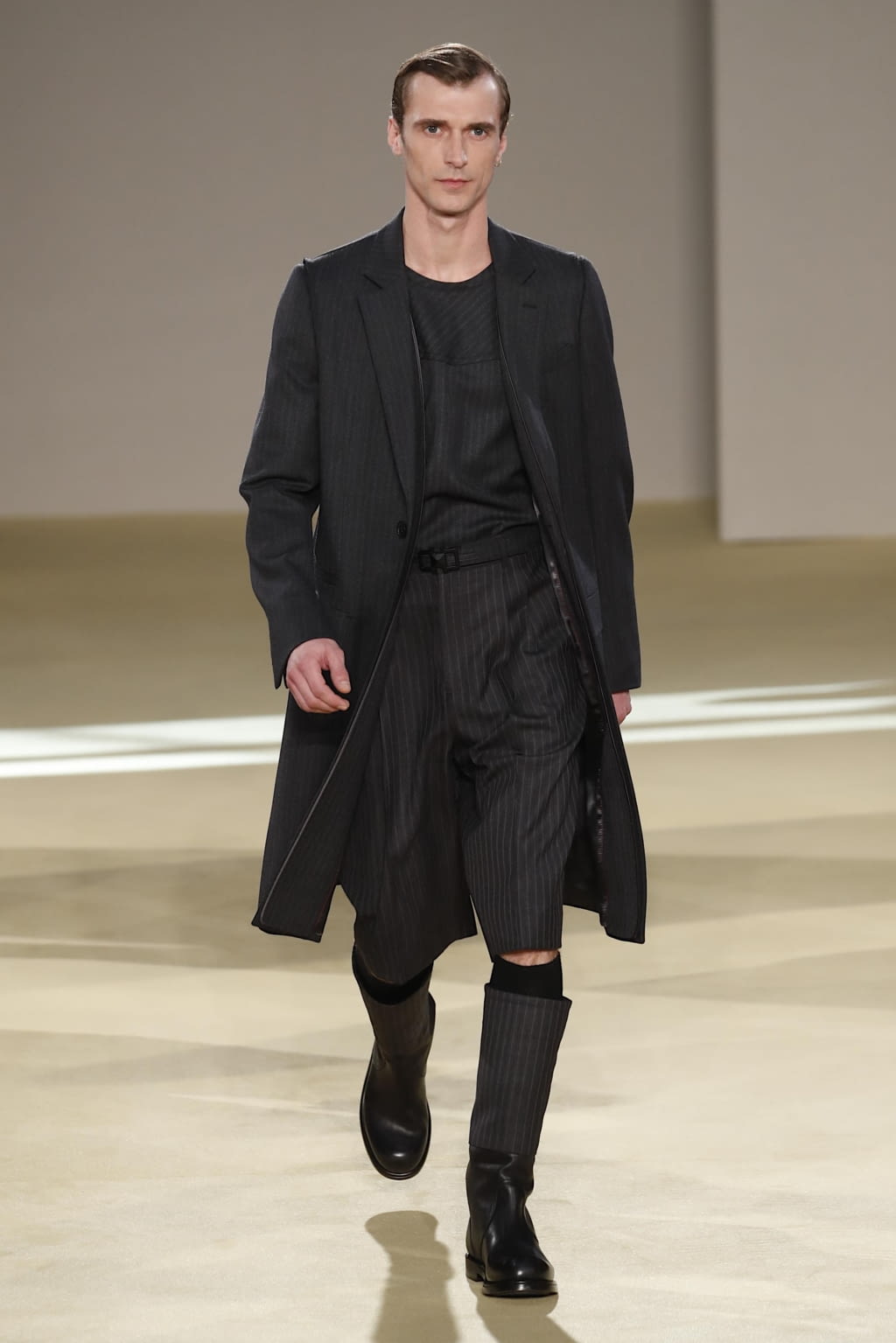 Fashion Week Milan Fall/Winter 2020 look 37 from the Ferragamo collection 男装