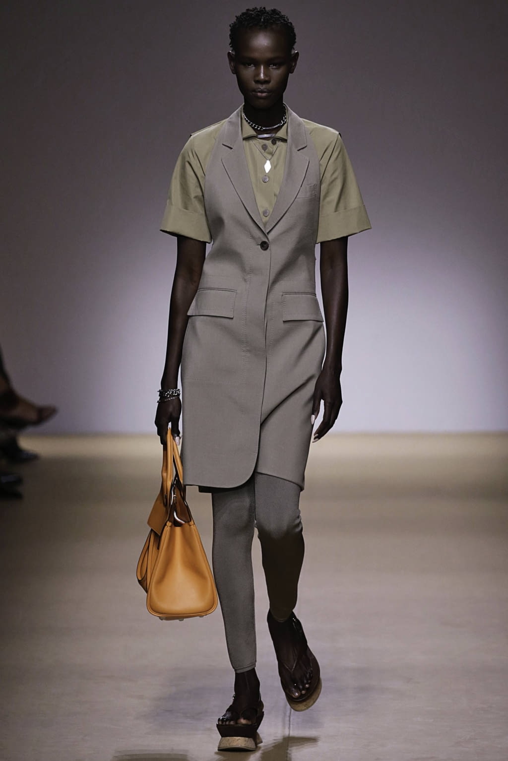 Fashion Week Milan Spring/Summer 2019 look 9 from the Ferragamo collection womenswear