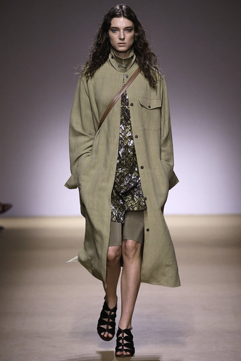 Fashion Week Milan Spring/Summer 2019 look 14 from the Ferragamo collection womenswear