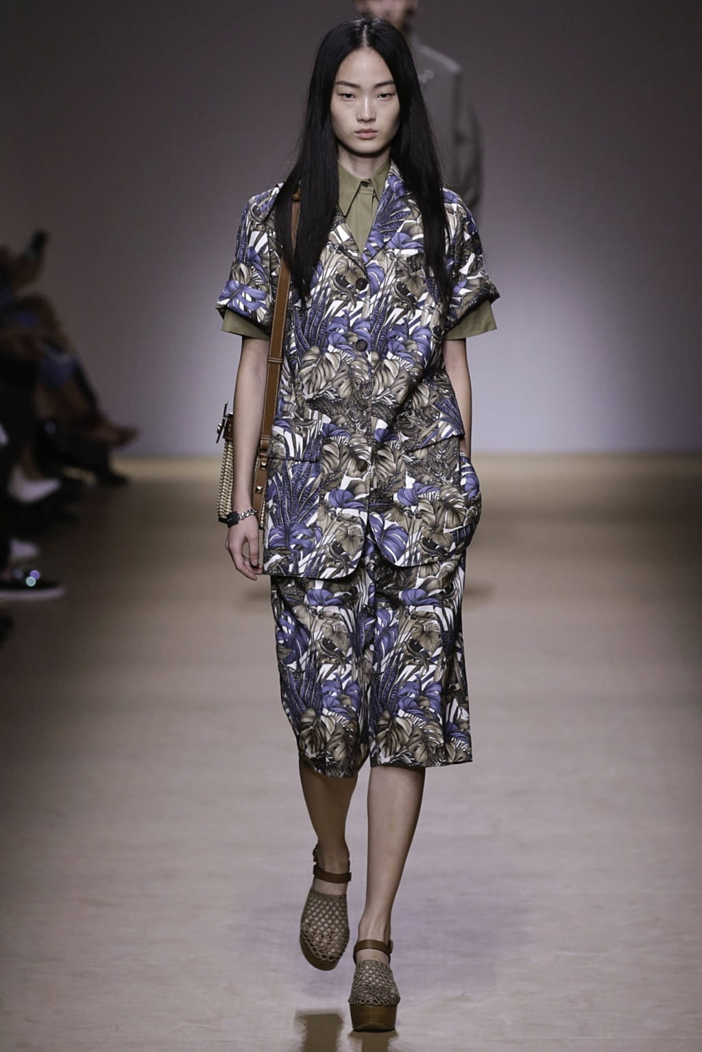 Fashion Week Milan Spring/Summer 2019 look 19 from the Ferragamo collection 女装