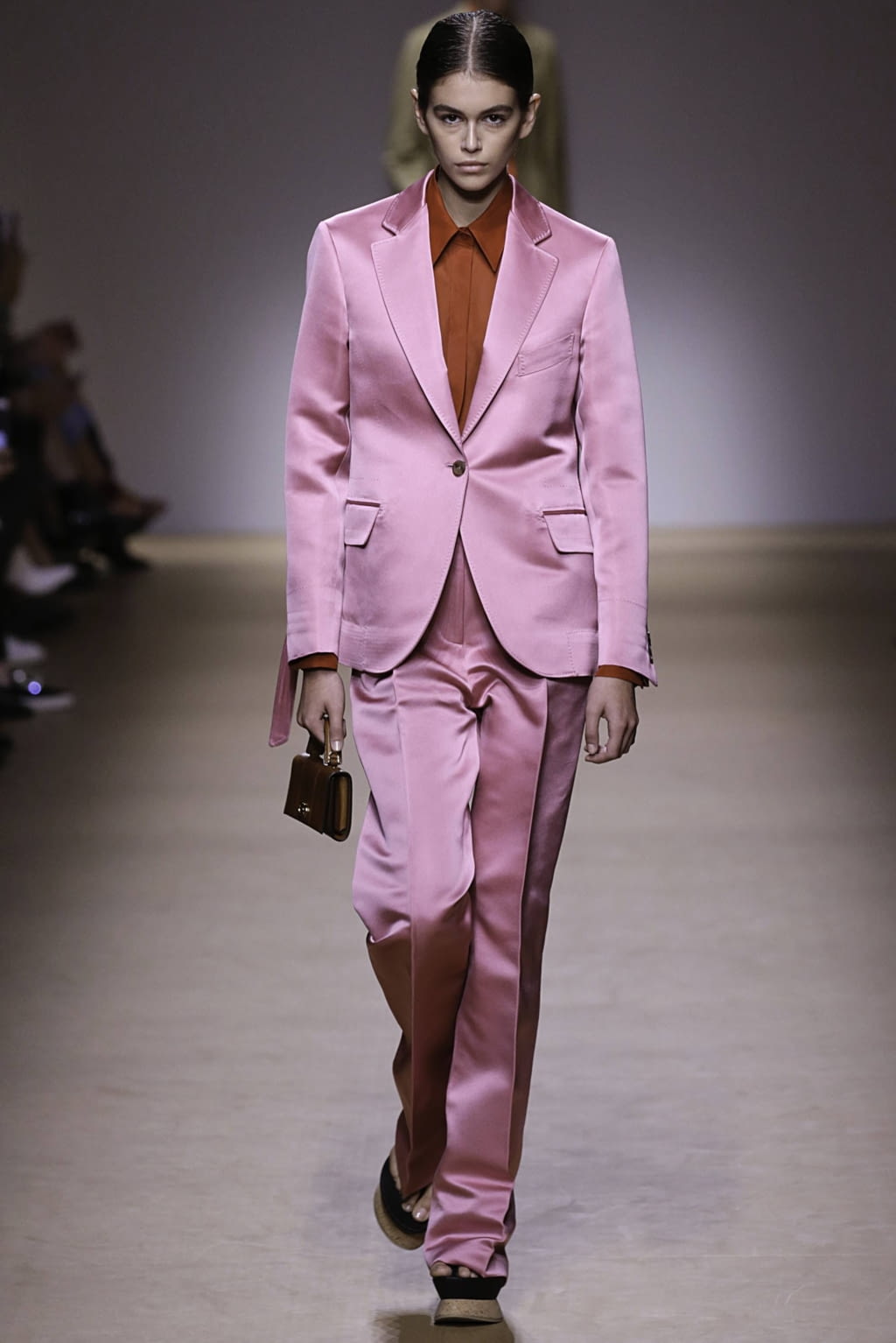 Fashion Week Milan Spring/Summer 2019 look 33 from the Ferragamo collection womenswear