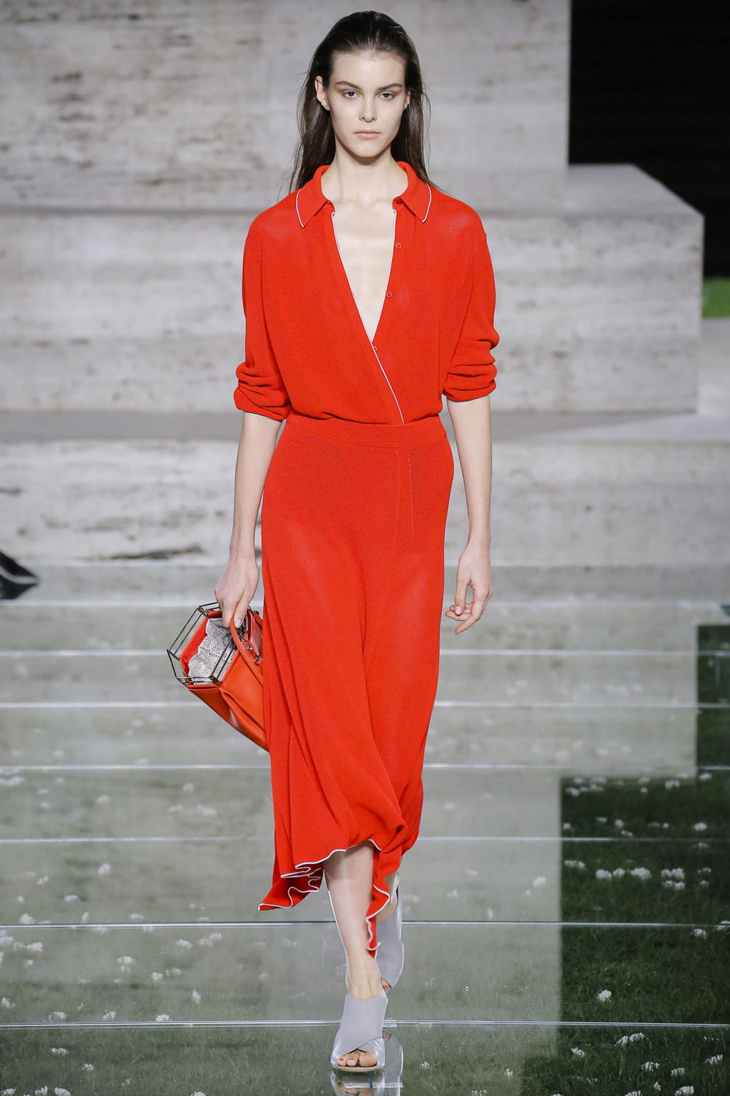 Fashion Week Milan Spring/Summer 2018 look 23 from the Ferragamo collection womenswear