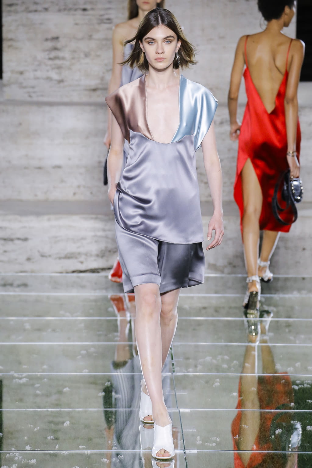 Fashion Week Milan Spring/Summer 2018 look 33 de la collection Ferragamo womenswear