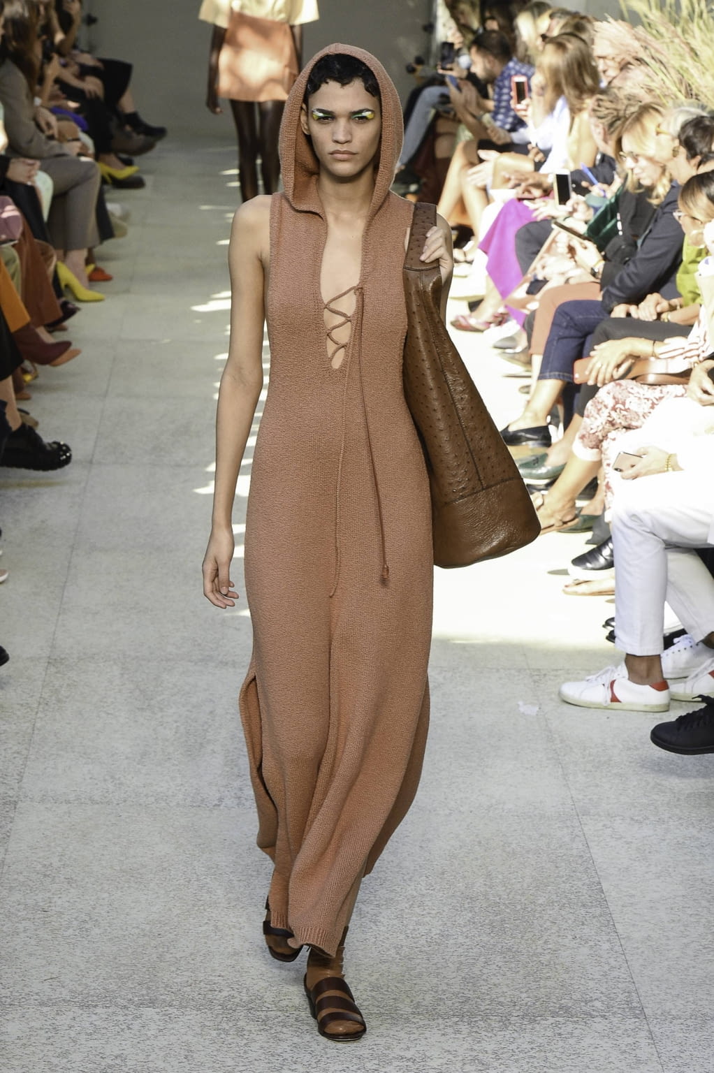 Fashion Week Milan Spring/Summer 2020 look 43 from the Ferragamo collection 女装