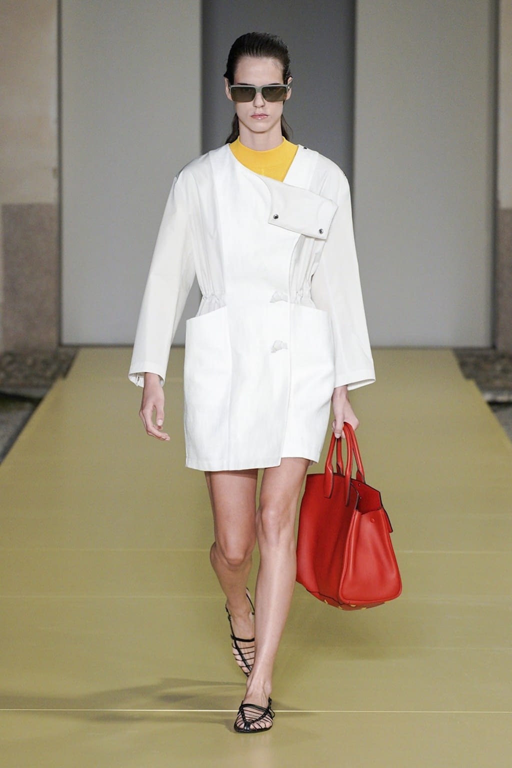 Fashion Week Milan Spring/Summer 2021 look 6 from the Ferragamo collection womenswear