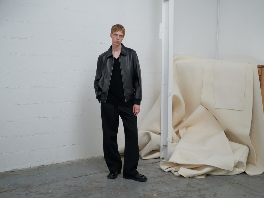 Fashion Week Paris Fall/Winter 2024 look 21 from the Sandro collection 女装