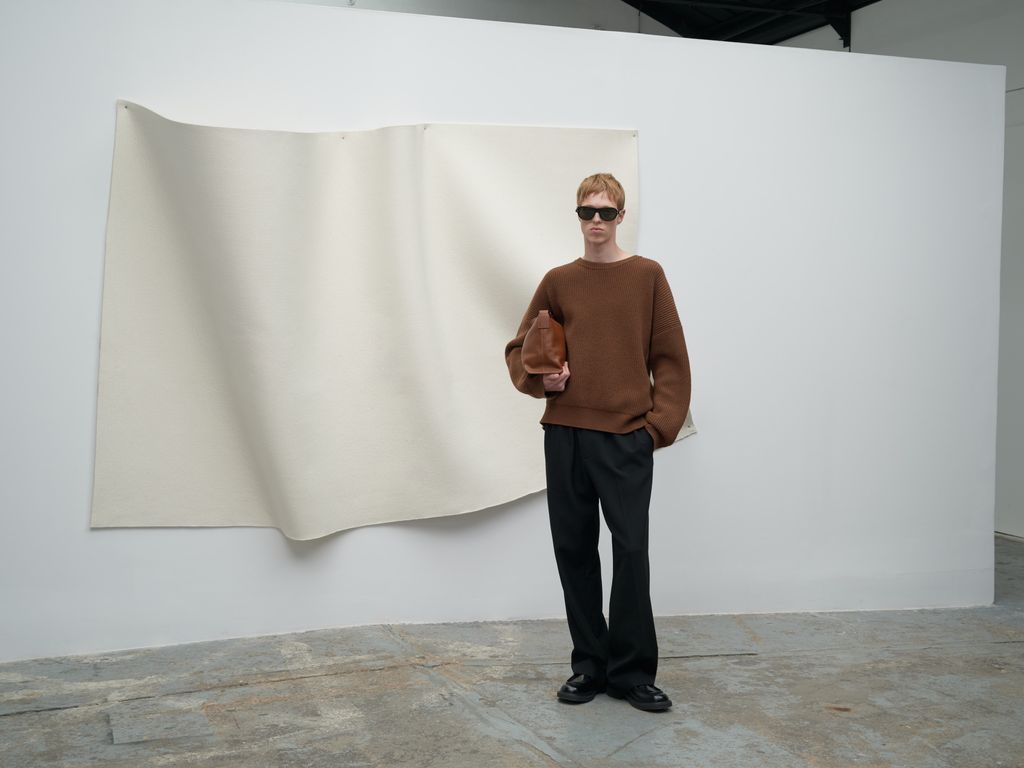 Fashion Week Paris Fall/Winter 2024 look 26 from the Sandro collection womenswear