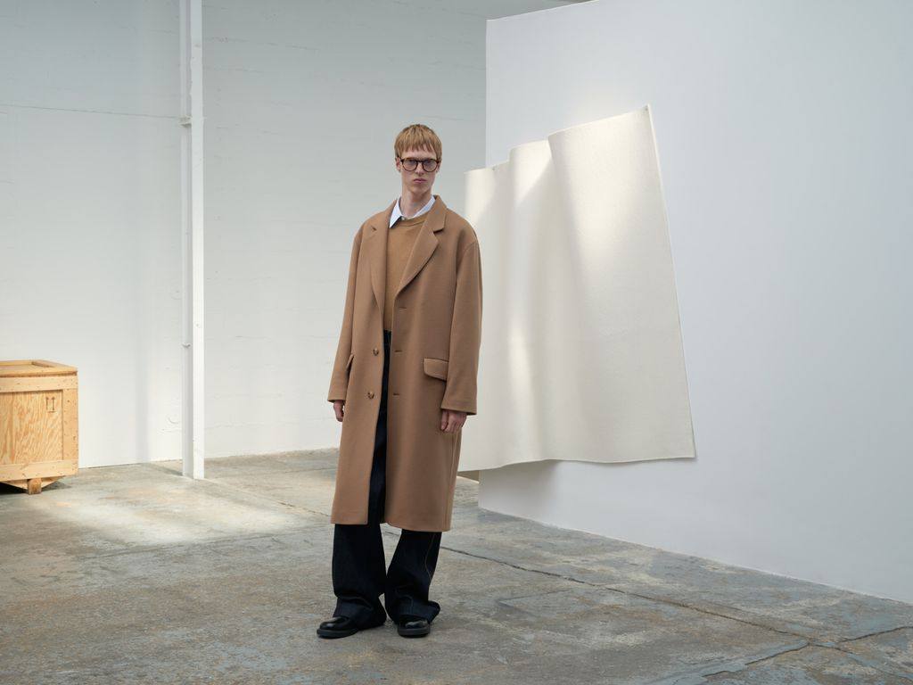Fashion Week Paris Fall/Winter 2024 look 32 from the Sandro collection womenswear