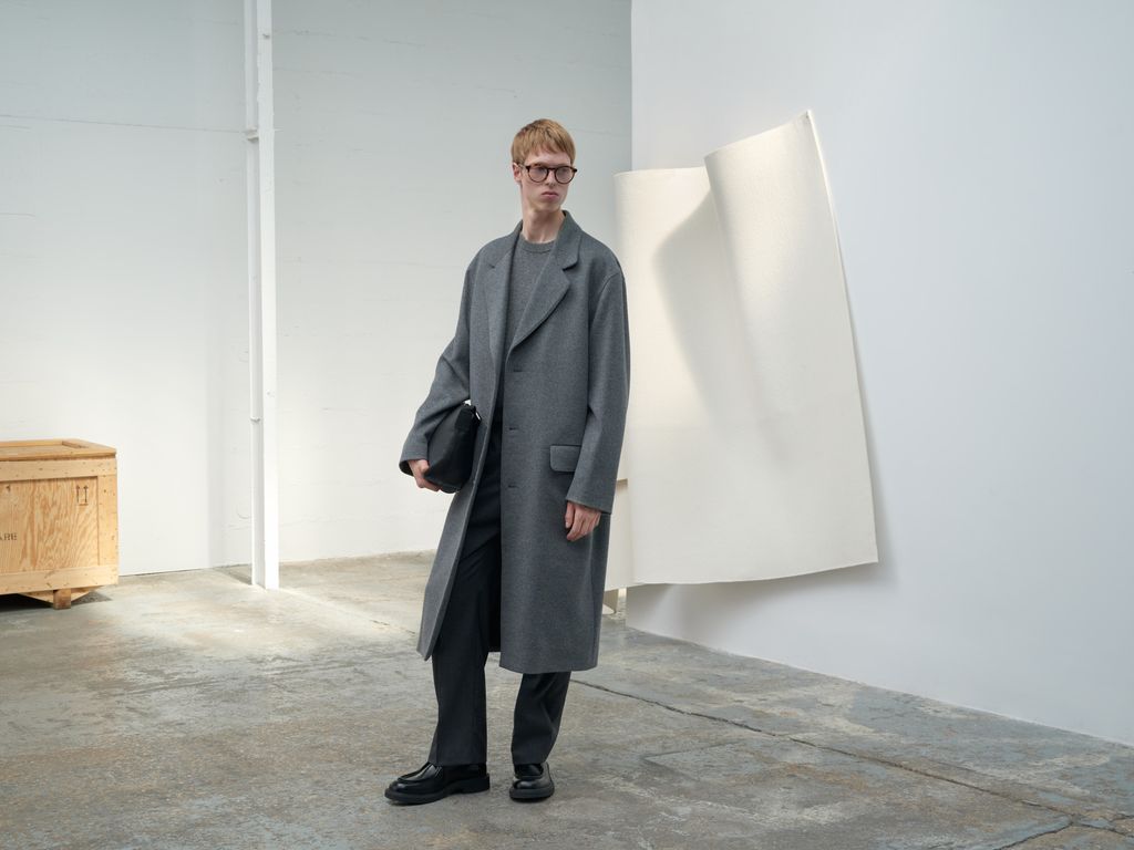 Fashion Week Paris Fall/Winter 2024 look 33 from the Sandro collection womenswear