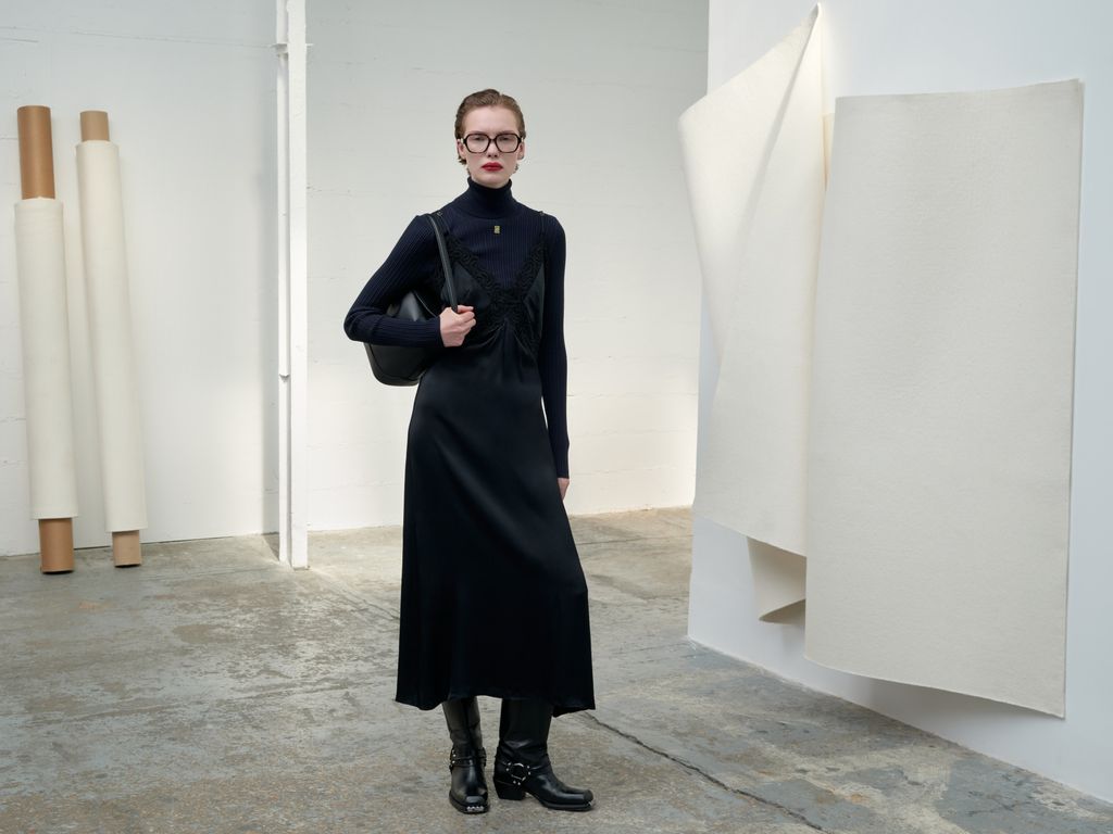Fashion Week Paris Fall/Winter 2024 look 36 from the Sandro collection womenswear