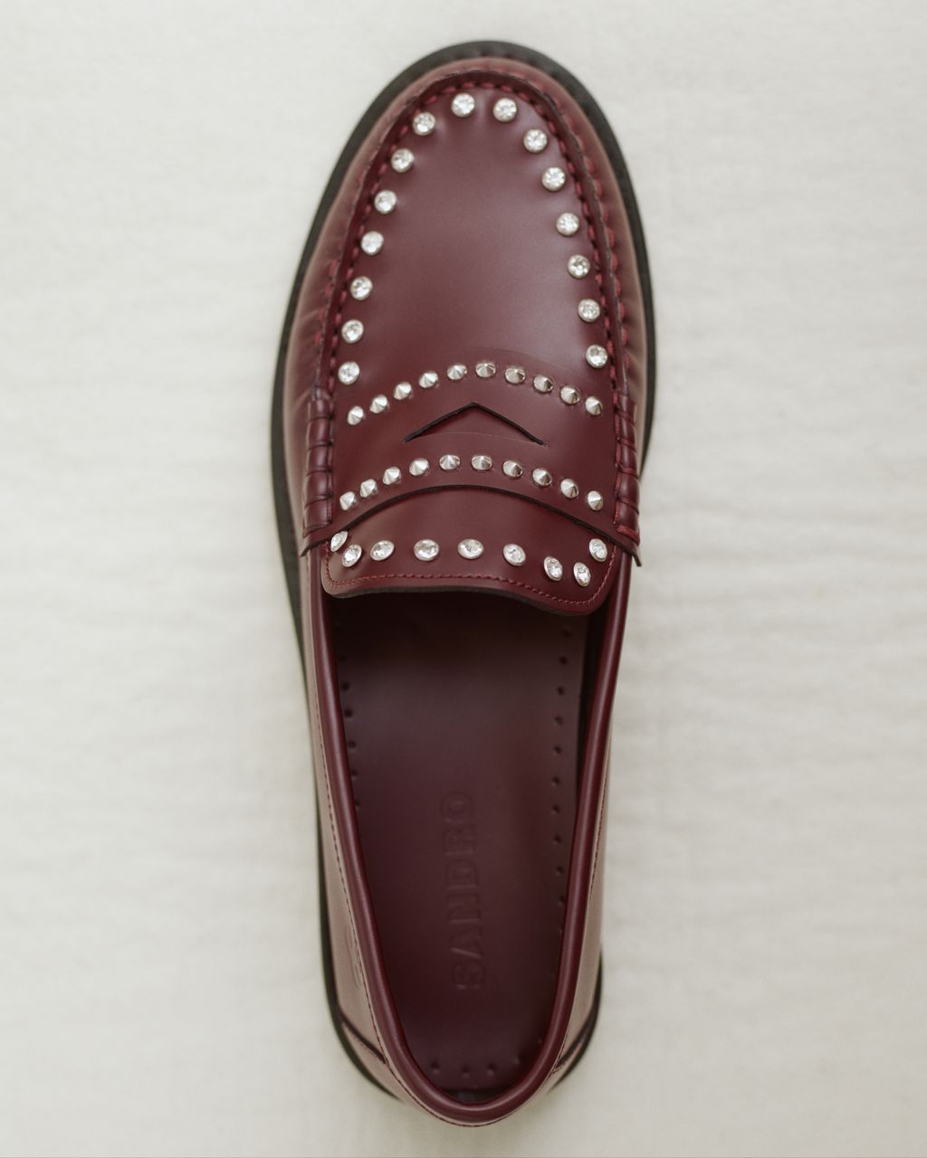 Fashion Week Paris Fall/Winter 2024 look 25 from the Sandro collection womenswear accessories