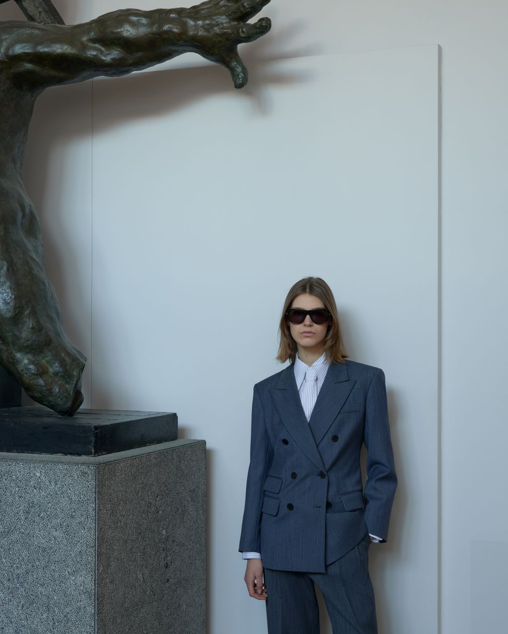 Fashion Week Paris Fall/Winter 2025 look 3 from the Sandro collection womenswear