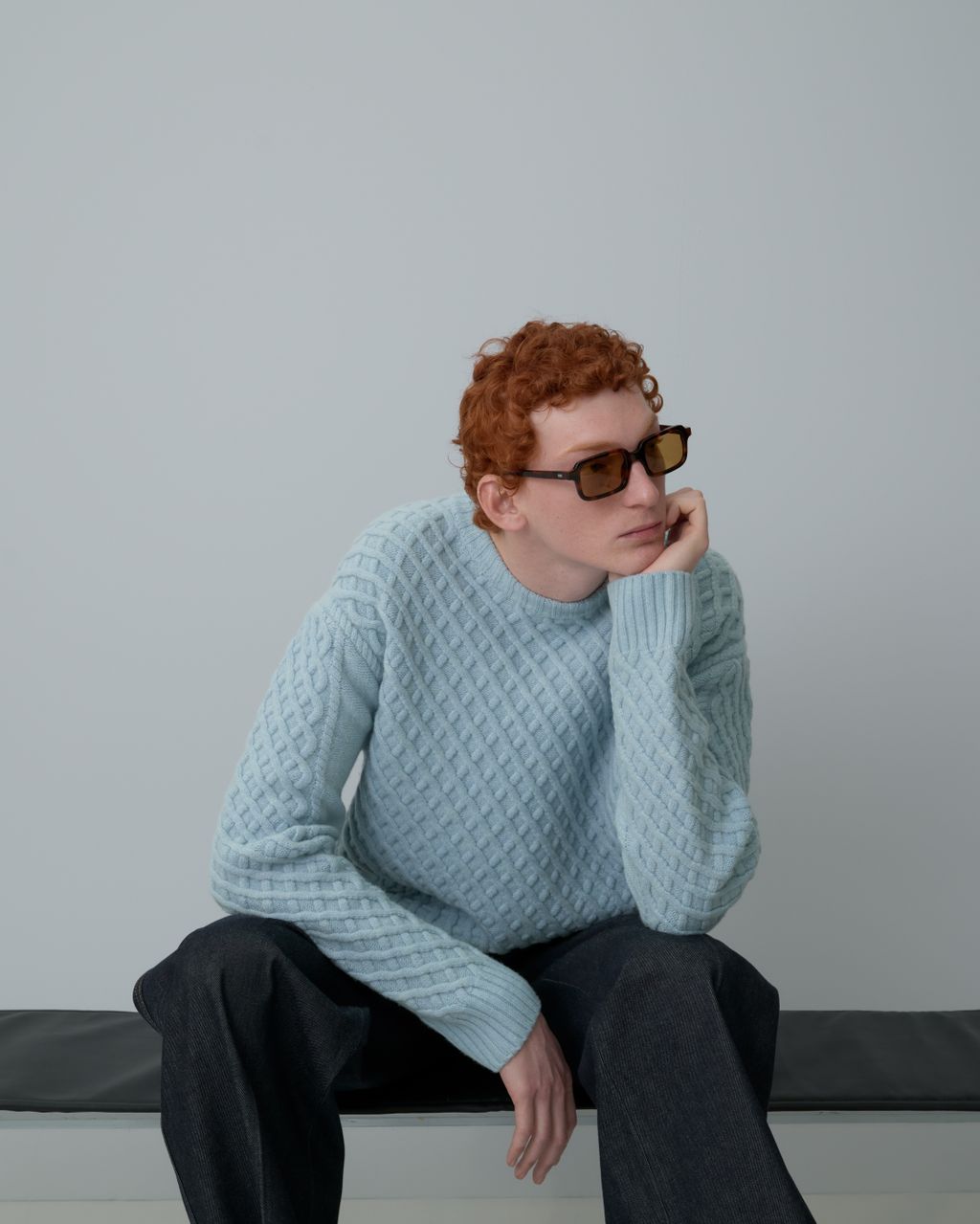 Fashion Week Paris Fall/Winter 2025 look 6 from the Sandro collection menswear