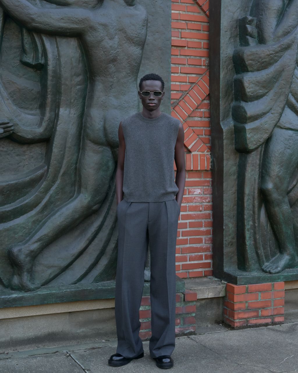 Fashion Week Paris Fall/Winter 2025 look 13 from the Sandro collection menswear