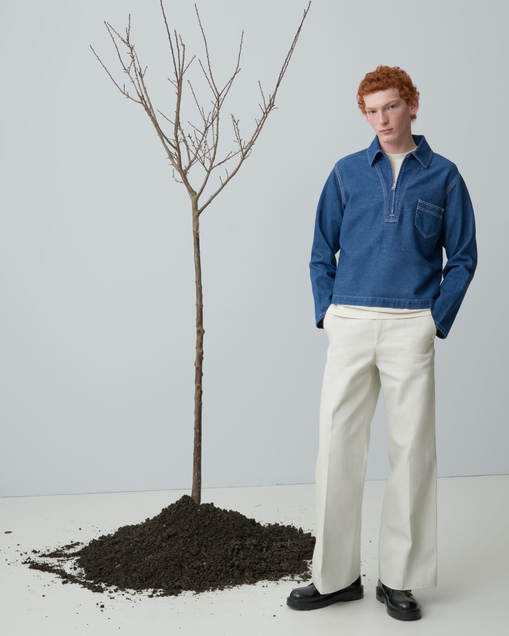 Fashion Week Paris Fall/Winter 2025 look 18 from the Sandro collection menswear