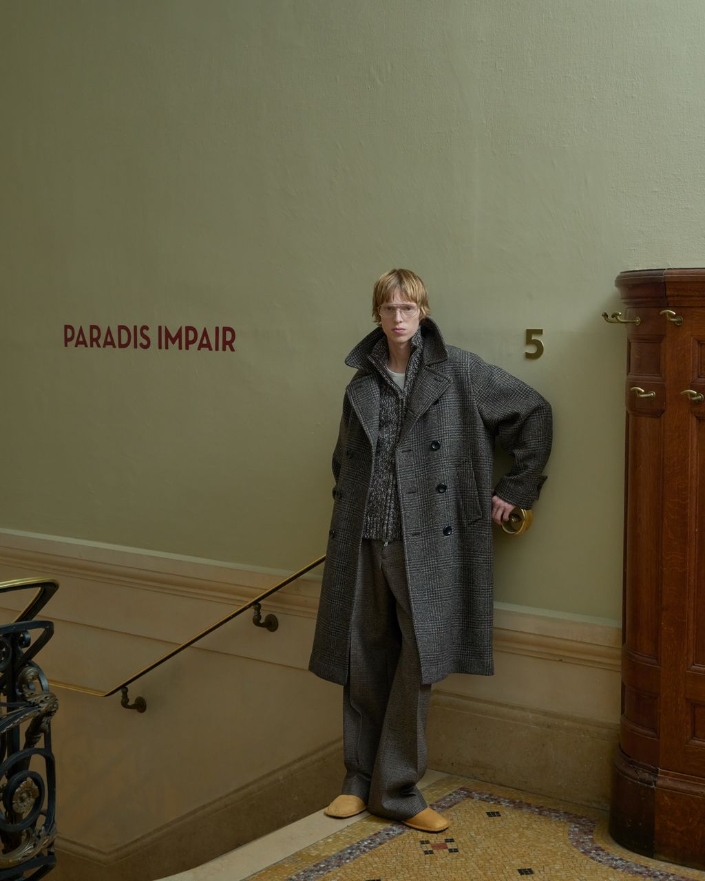 Fashion Week Paris Fall/Winter 2026 look 2 from the Sandro collection menswear
